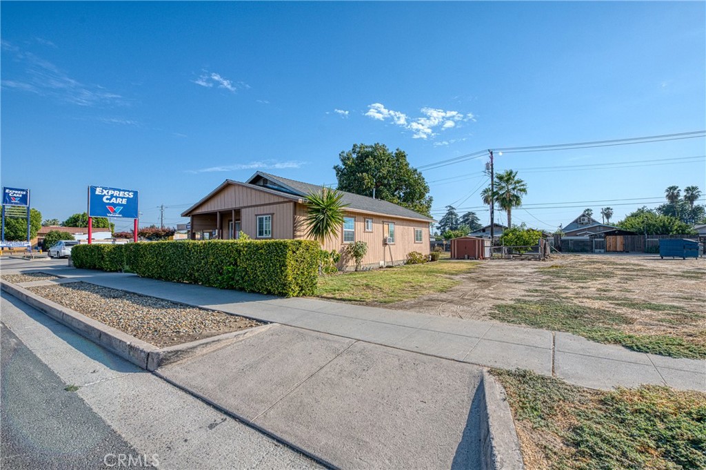 2031 Whitson St, Selma, CA 93662