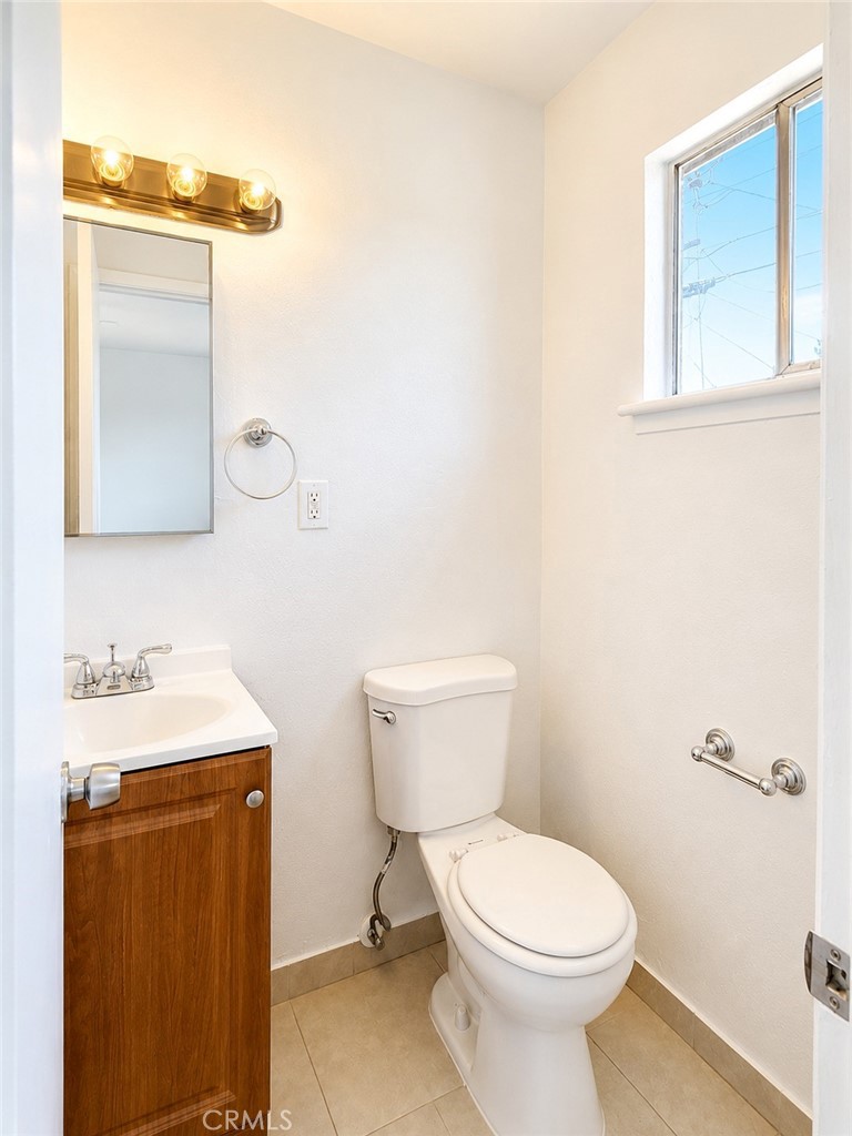 2337 W Shields, Fresno, CA 93705