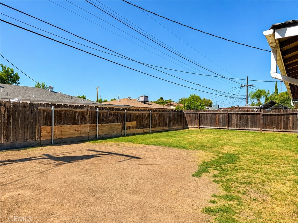 2337 W Shields, Fresno, CA 93705