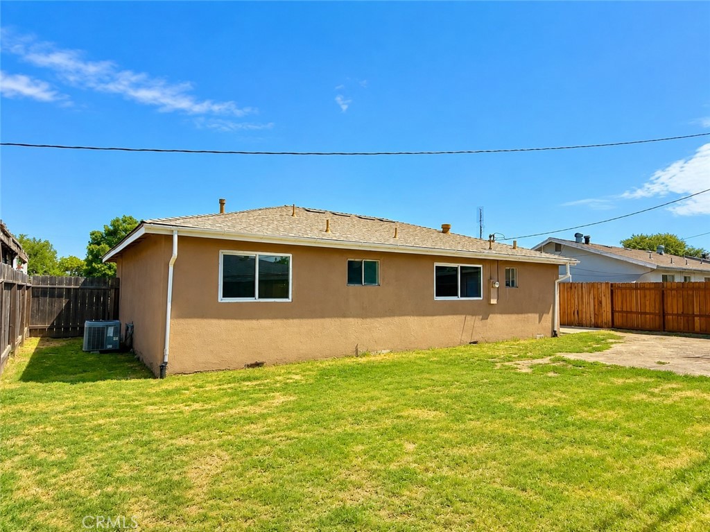 2337 W Shields, Fresno, CA 93705