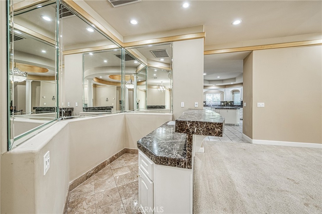 333 W River Ct, Fresno, CA 93711