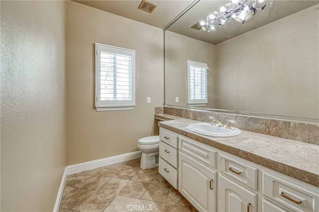 333 W River Ct, Fresno, CA 93711