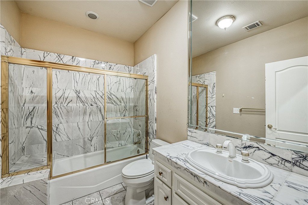 333 W River Ct, Fresno, CA 93711