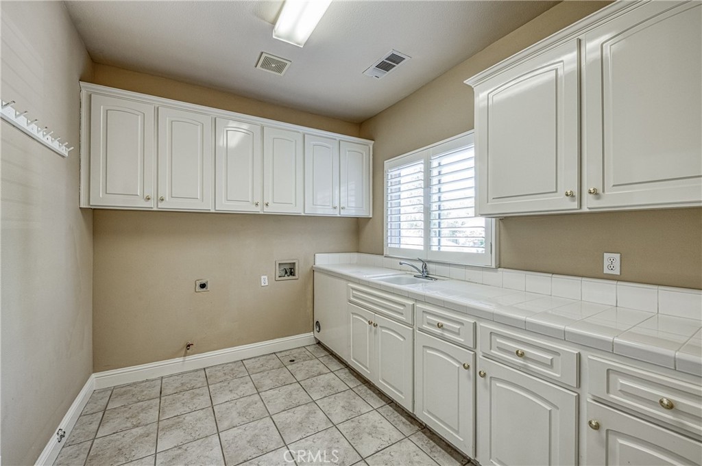 333 W River Ct, Fresno, CA 93711