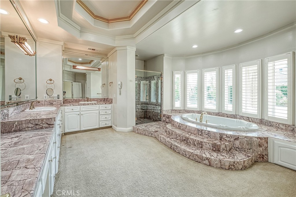 333 W River Ct, Fresno, CA 93711