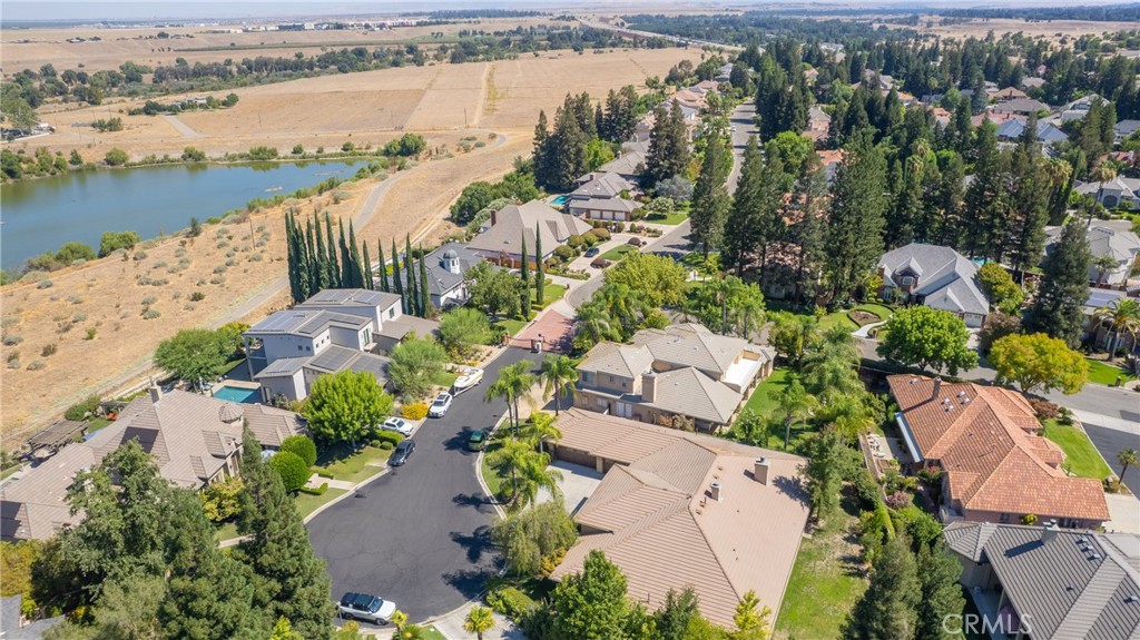 333 W River Ct, Fresno, CA 93711