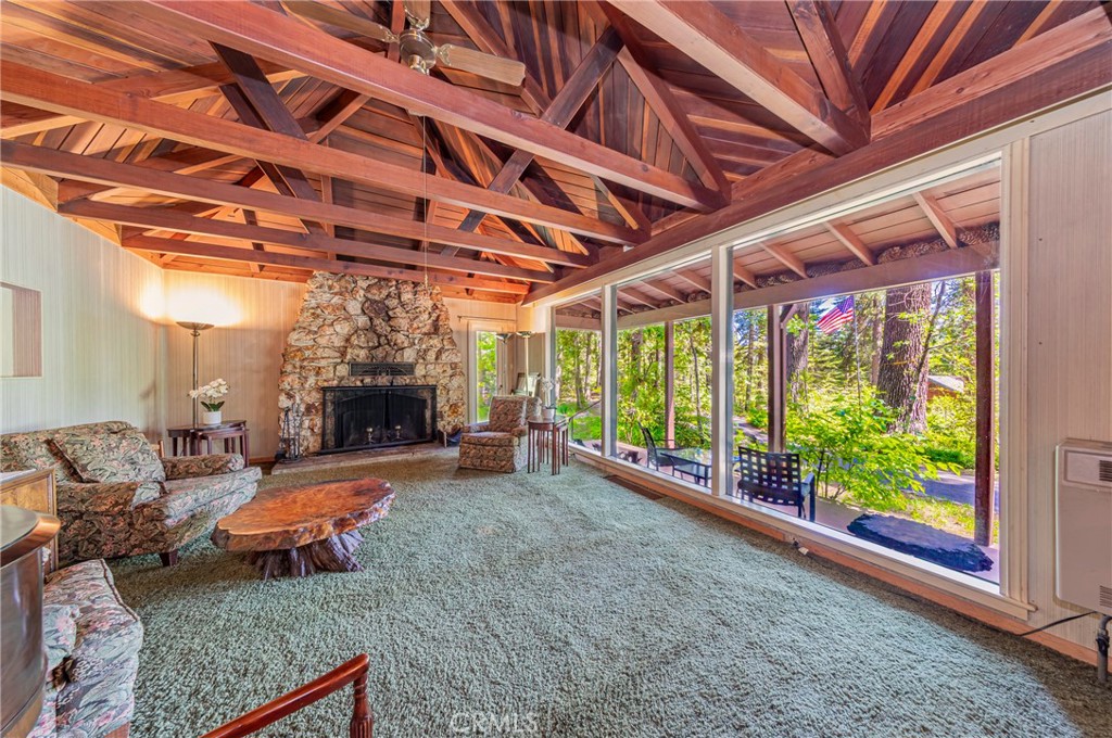 1173 Railroad Ln, Fish Camp, CA 93623