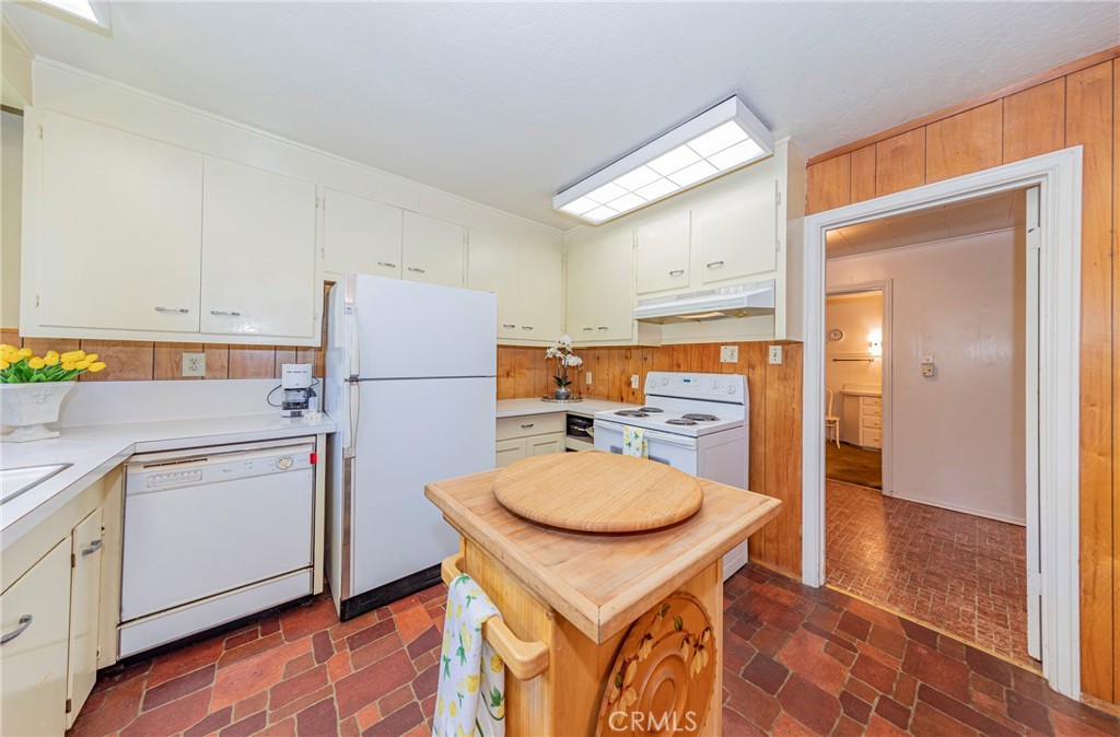 1173 Railroad Ln, Fish Camp, CA 93623