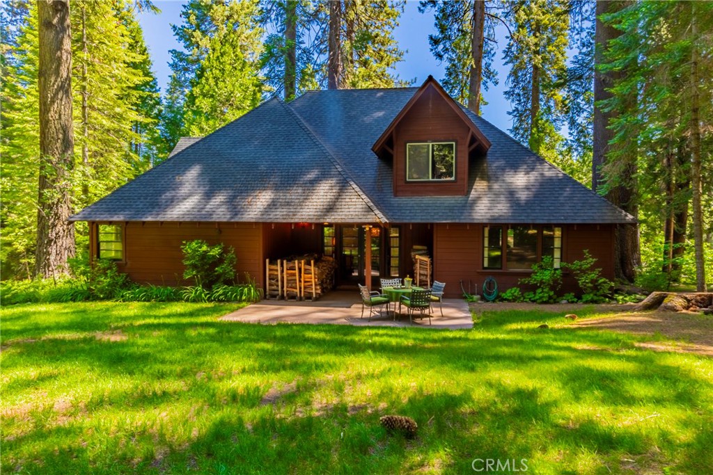 1173 Railroad Ln, Fish Camp, CA 93623