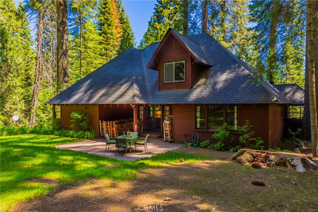 1173 Railroad Ln, Fish Camp, CA 93623