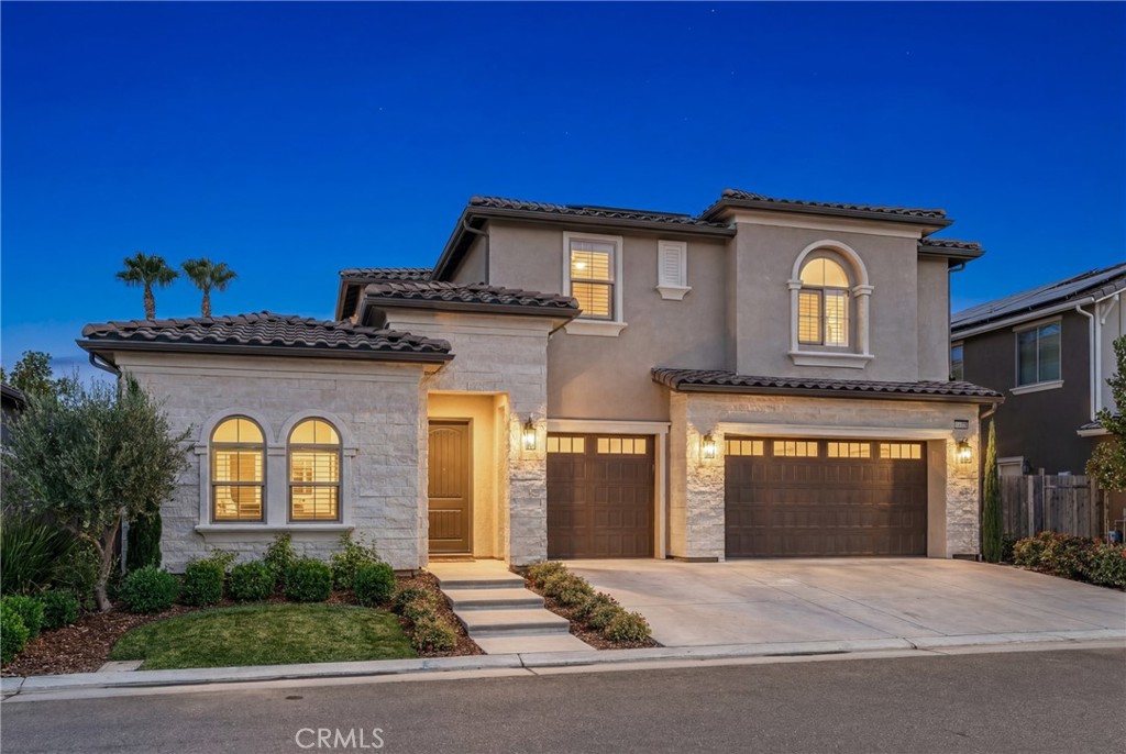 11315 N Via San Toma Dr, Fresno, CA 93730
