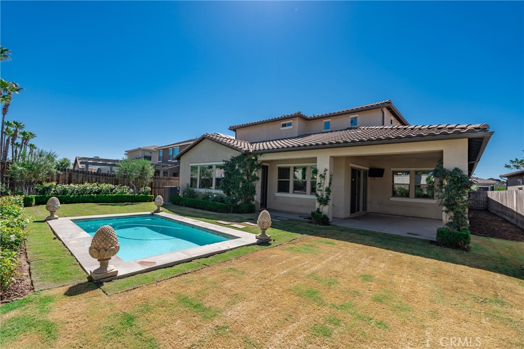 11315 N Via San Toma Dr, Fresno, CA 93730