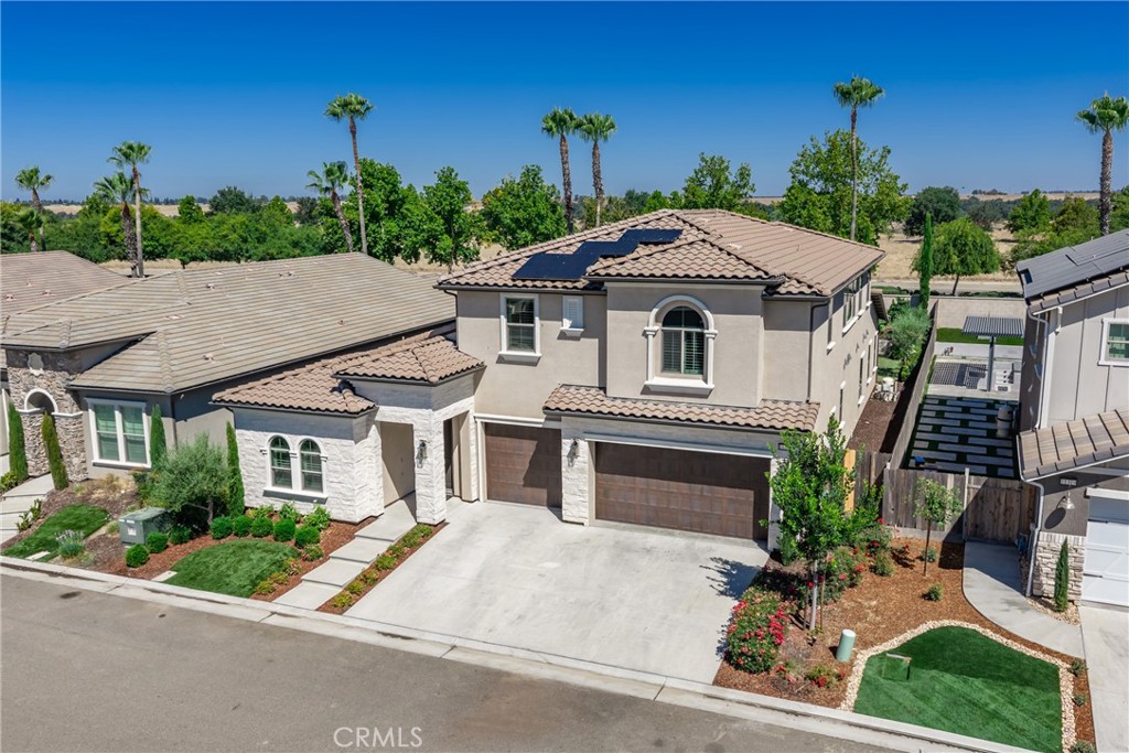 11315 N Via San Toma Dr, Fresno, CA 93730