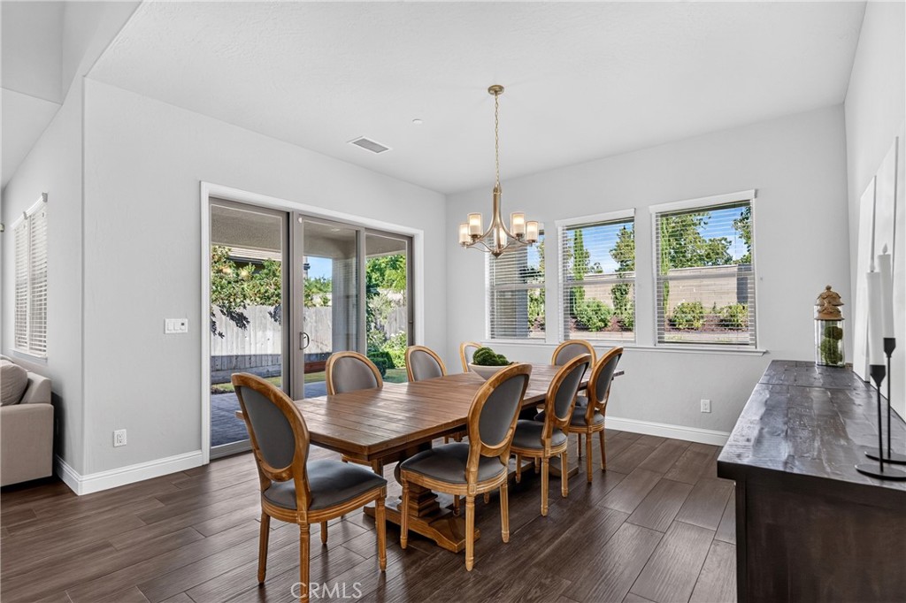 11315 N Via San Toma Dr, Fresno, CA 93730