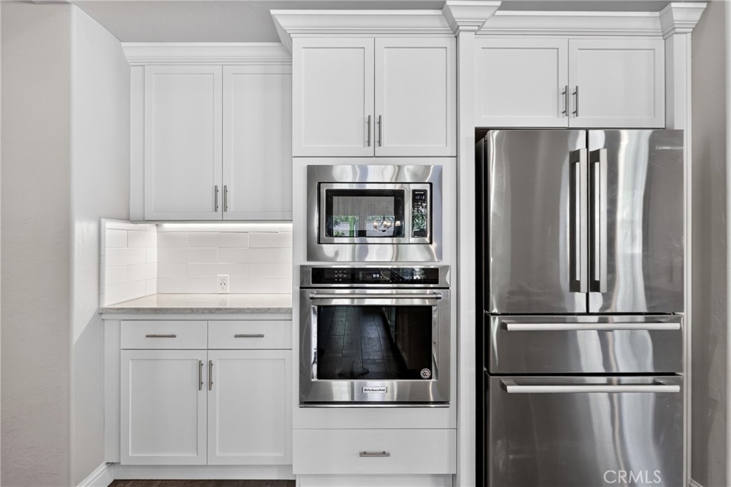 11315 N Via San Toma Dr, Fresno, CA 93730