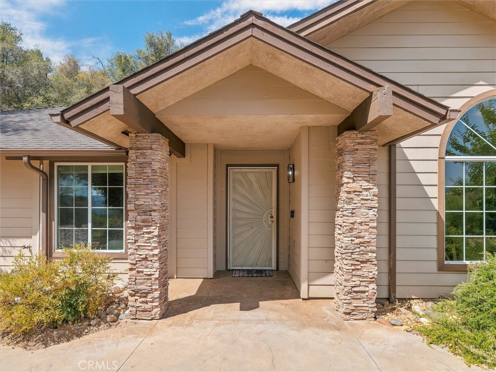 52171 Echo Valley View Ct, Oakhurst, CA 93644