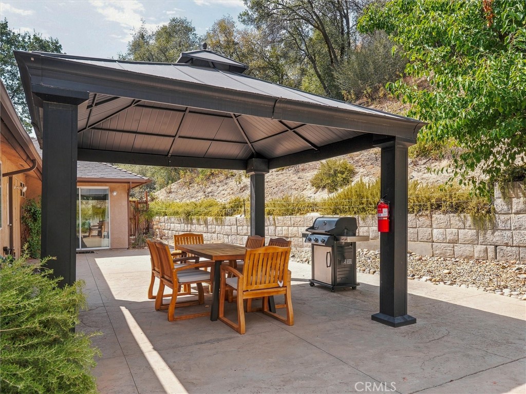 52171 Echo Valley View Ct, Oakhurst, CA 93644