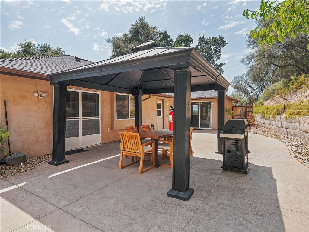 52171 Echo Valley View Ct, Oakhurst, CA 93644