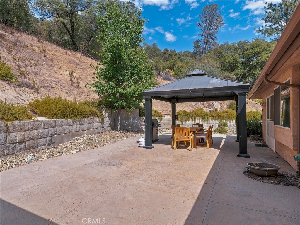 52171 Echo Valley View Ct, Oakhurst, CA 93644