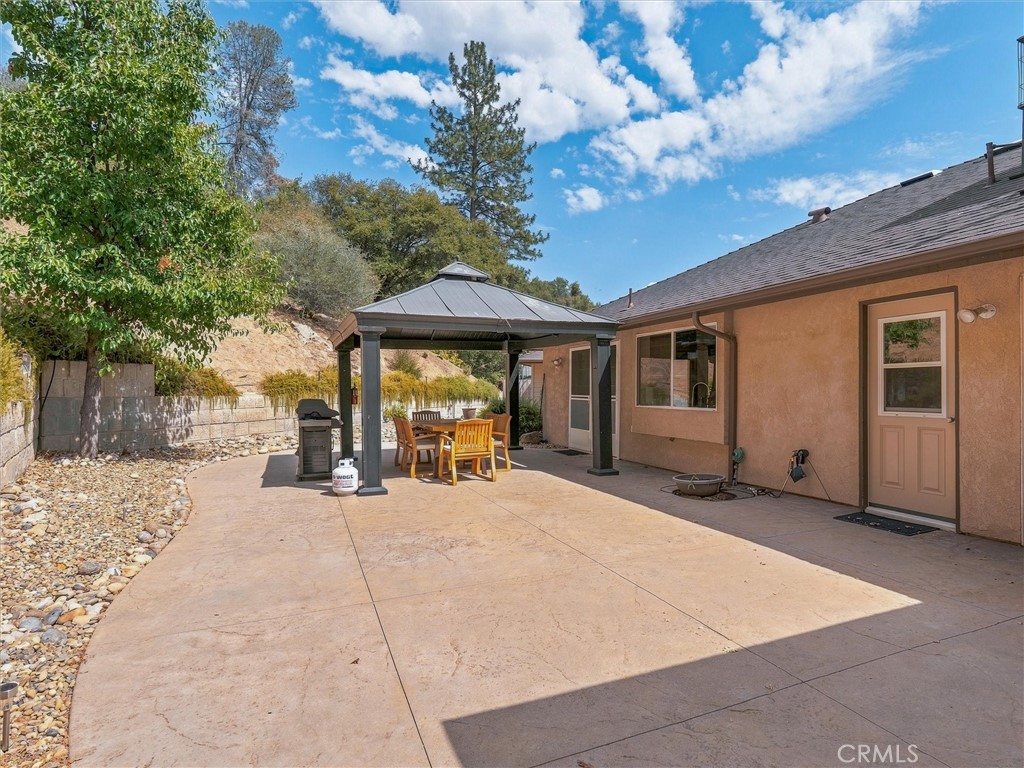 52171 Echo Valley View Ct, Oakhurst, CA 93644