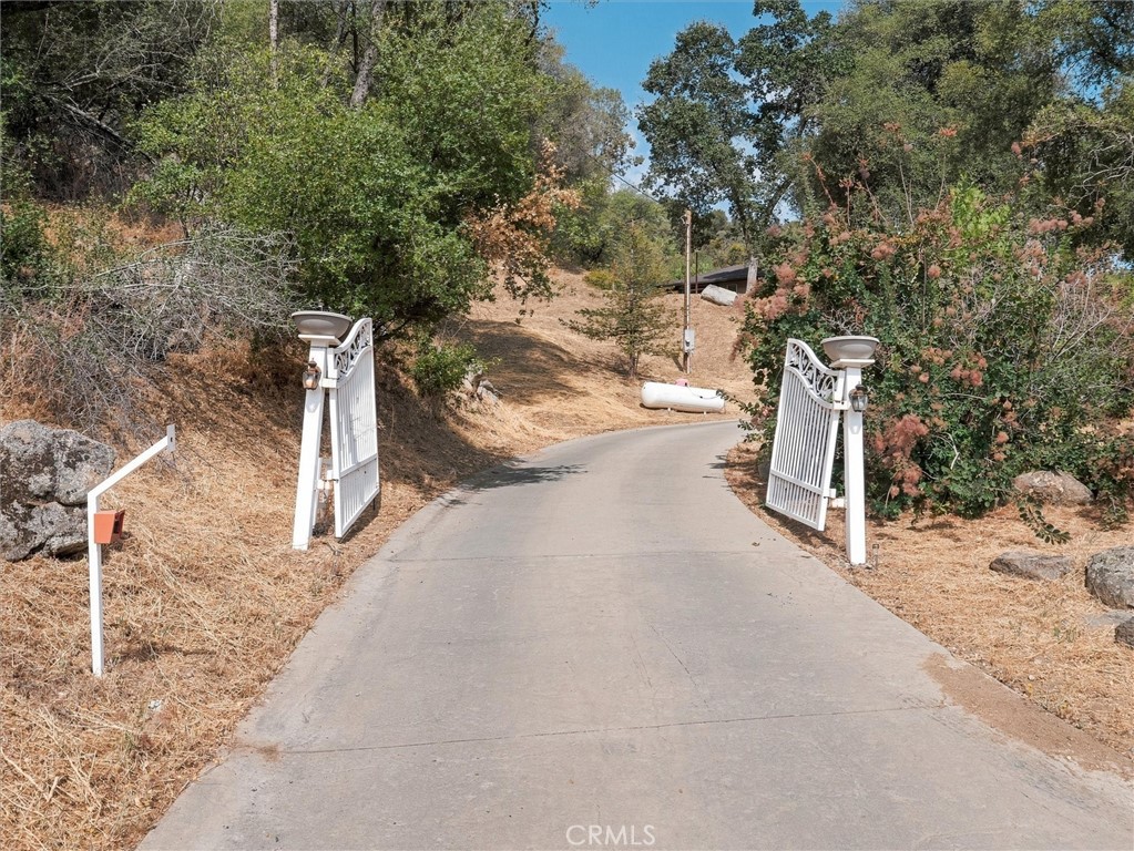 52171 Echo Valley View Ct, Oakhurst, CA 93644