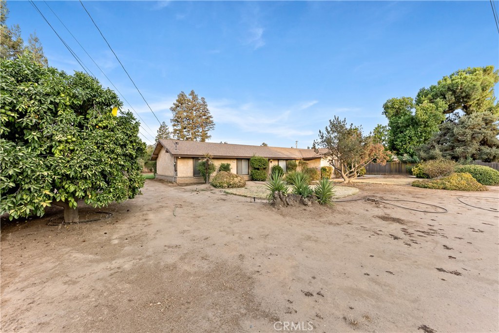 12165 Caron, Madera, CA 93636