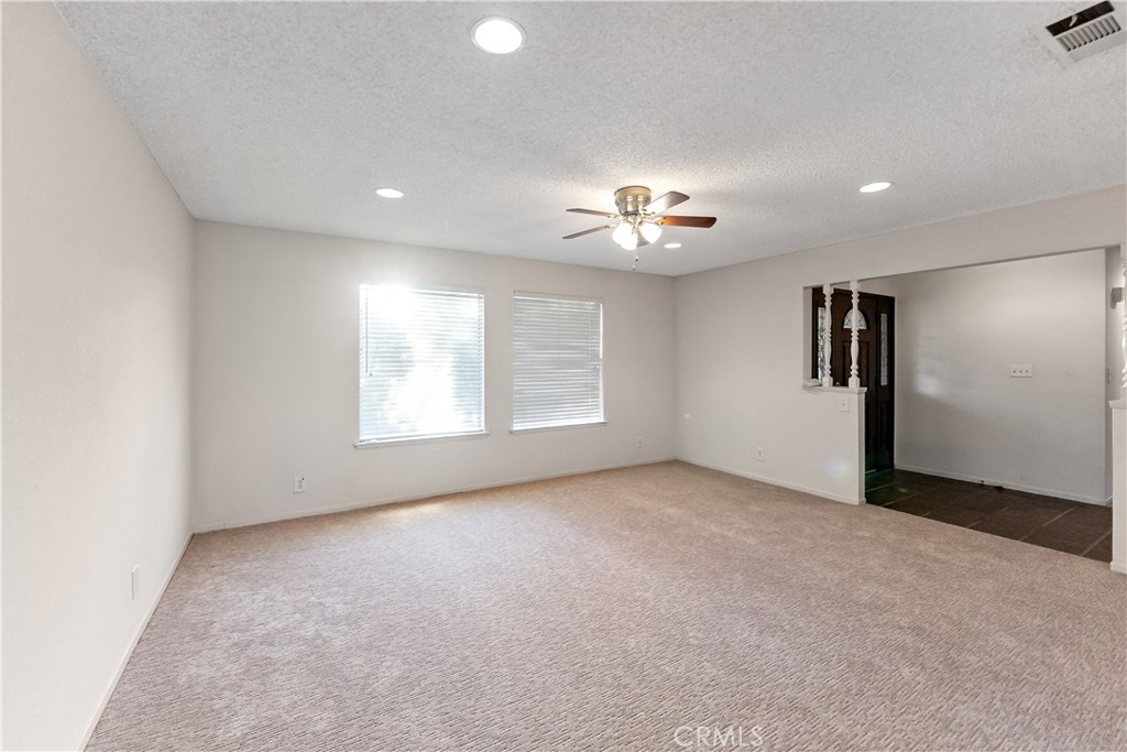 12165 Caron, Madera, CA 93636