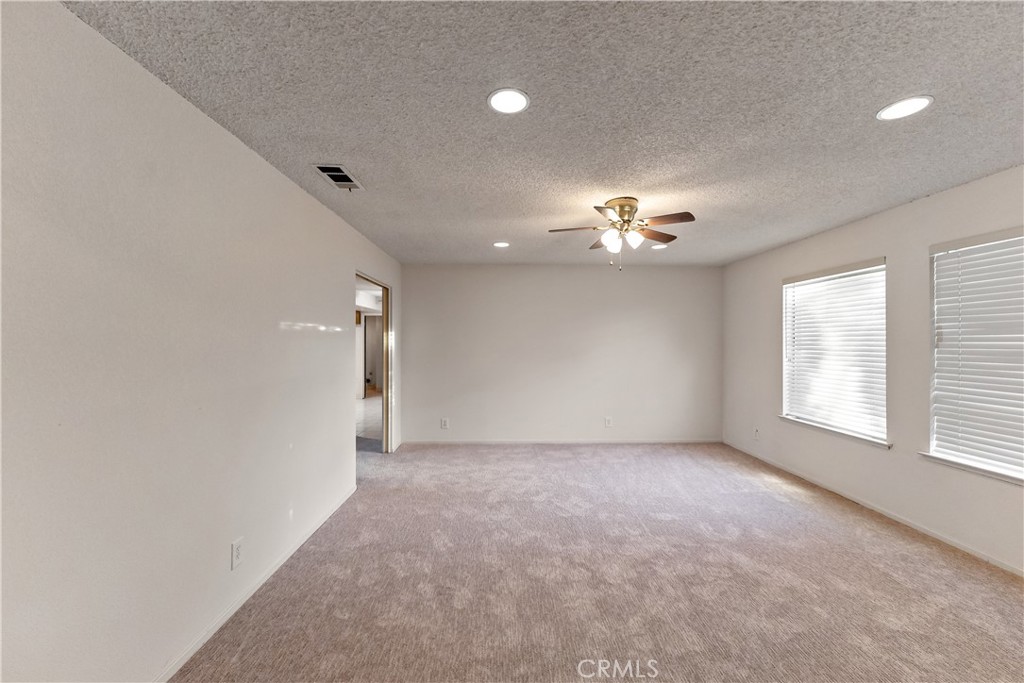 12165 Caron, Madera, CA 93636