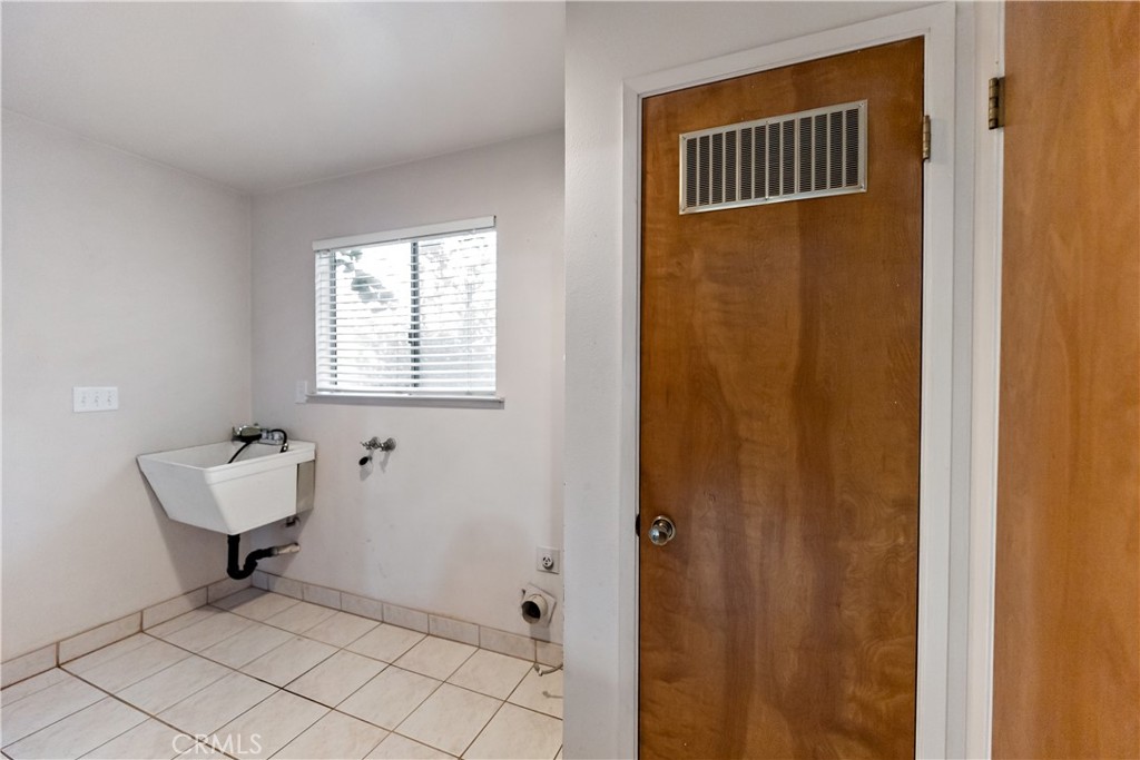 12165 Caron, Madera, CA 93636