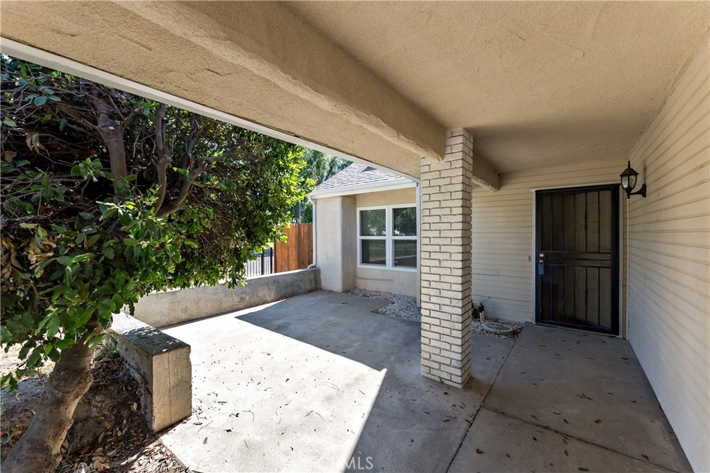 2521 N Selland Ave, Fresno, CA 93722