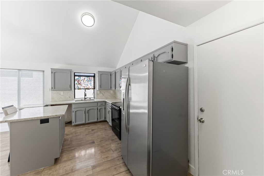 2521 N Selland Ave, Fresno, CA 93722