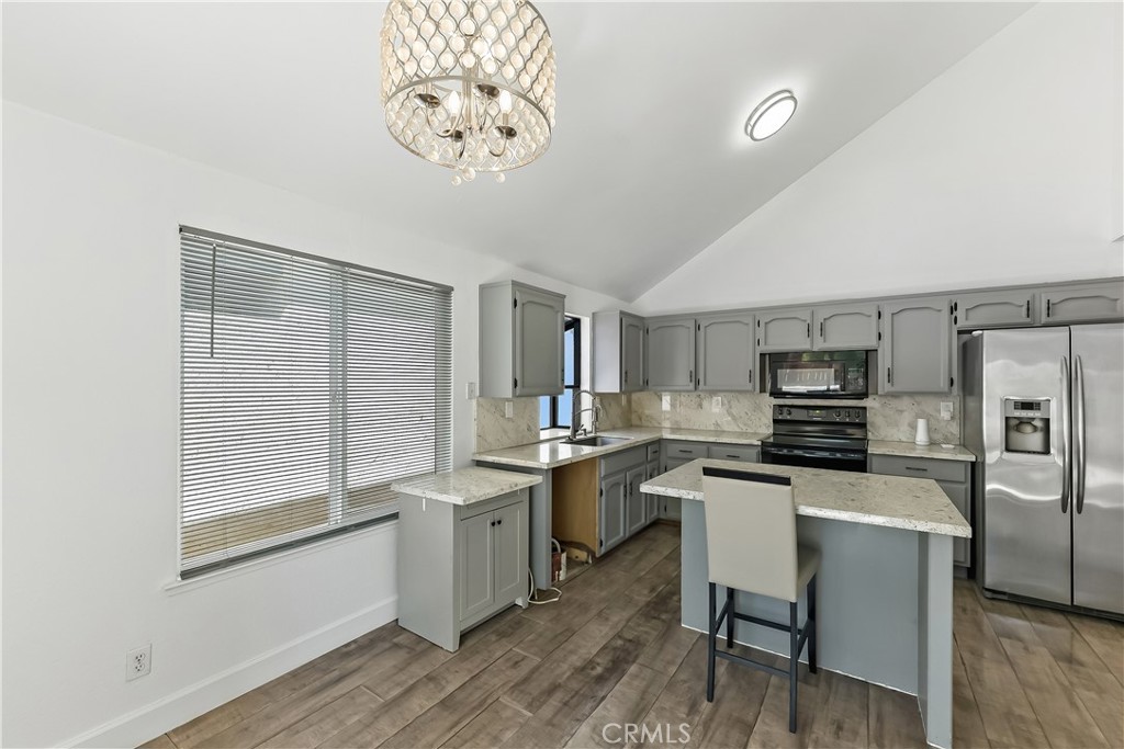 2521 N Selland Ave, Fresno, CA 93722
