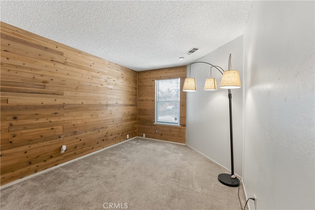 2521 N Selland Ave, Fresno, CA 93722