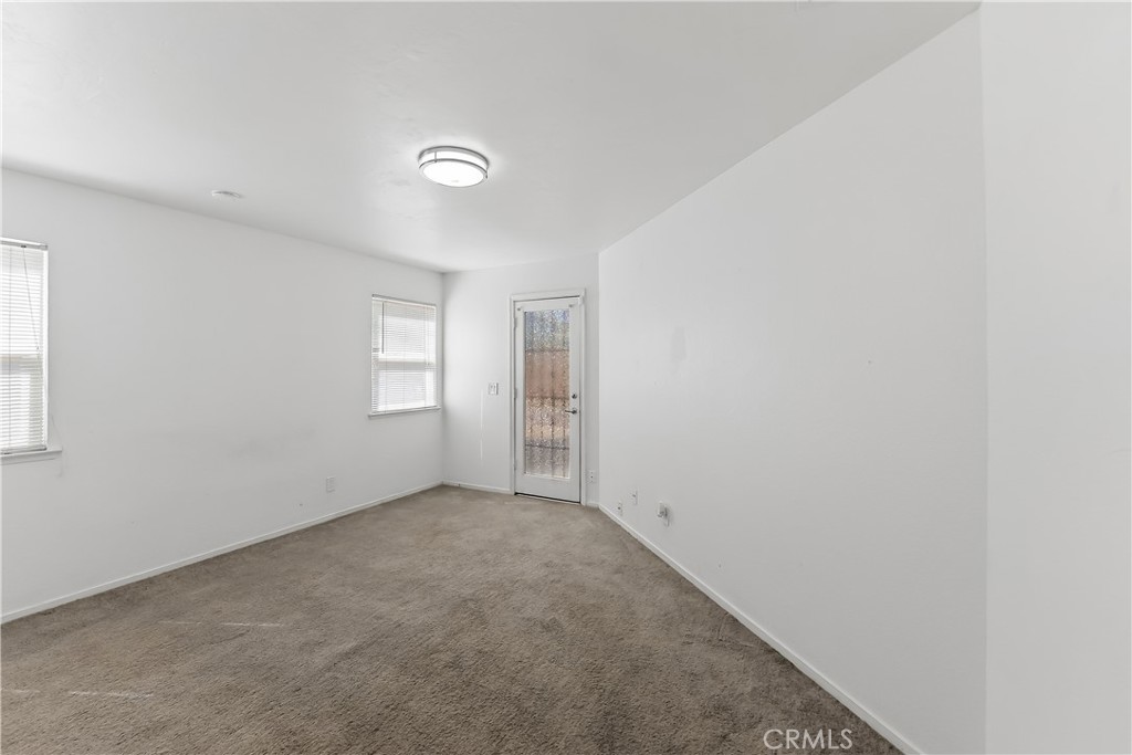 2521 N Selland Ave, Fresno, CA 93722