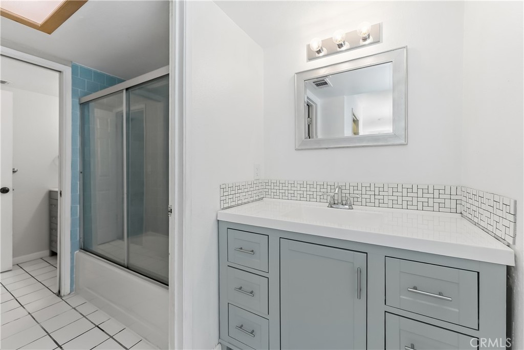 2521 N Selland Ave, Fresno, CA 93722