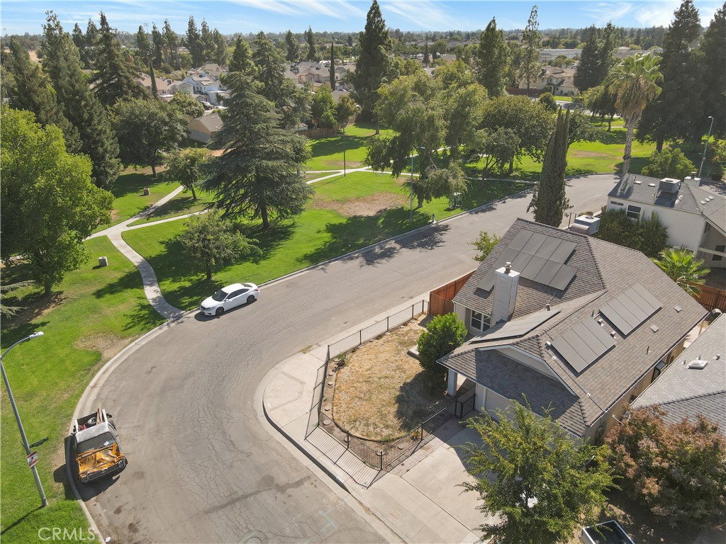2521 N Selland Ave, Fresno, CA 93722