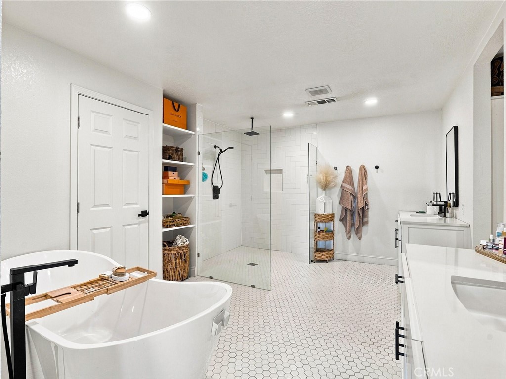 805 E Kelso, Fresno, CA 93720