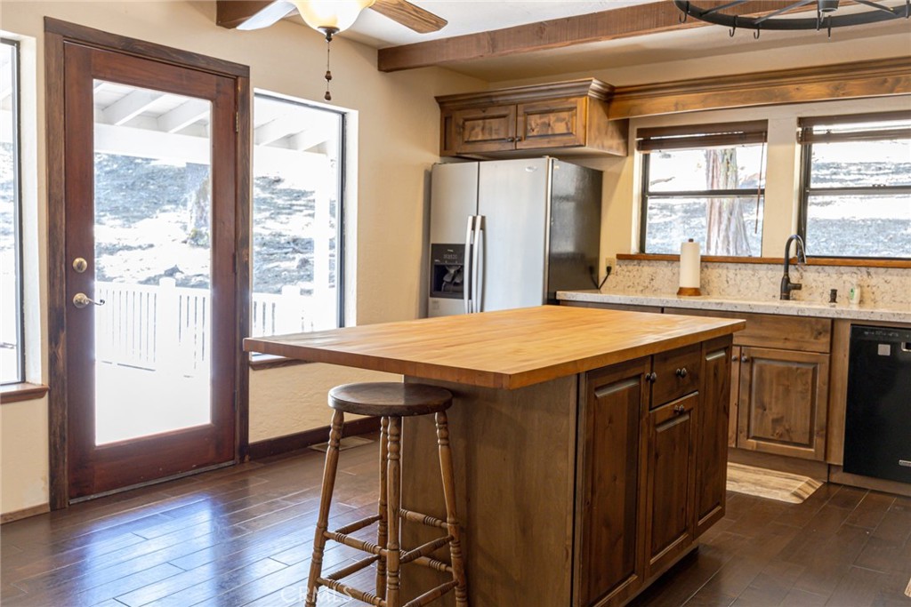 36232 Finegold Creek Dr, North Fork, CA 93643