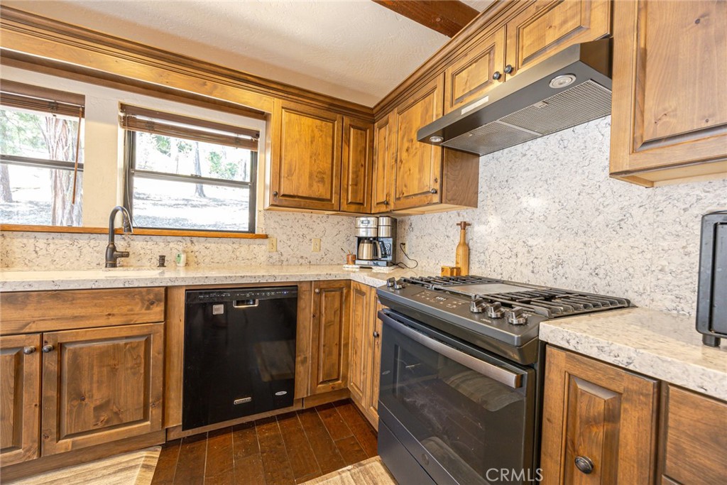 36232 Finegold Creek Dr, North Fork, CA 93643