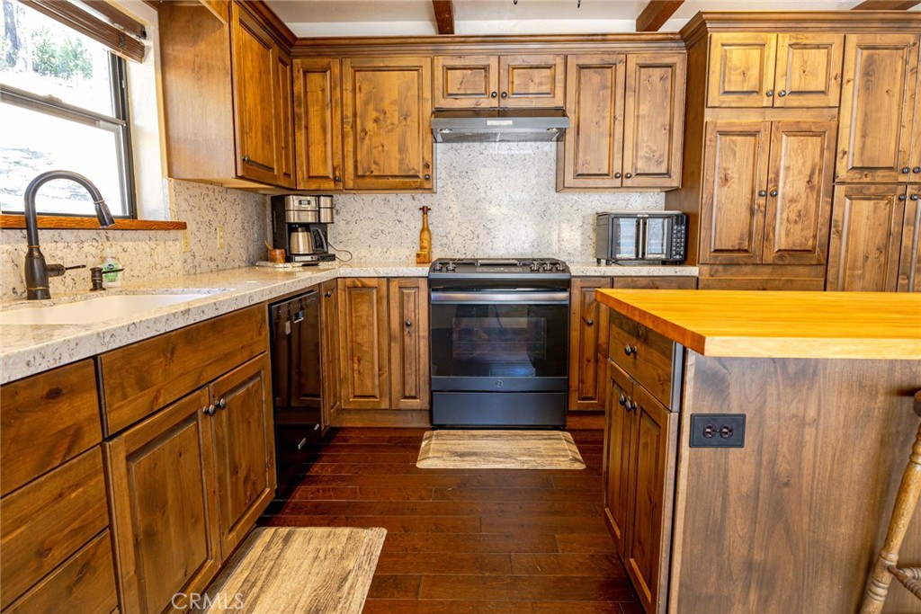36232 Finegold Creek Dr, North Fork, CA 93643