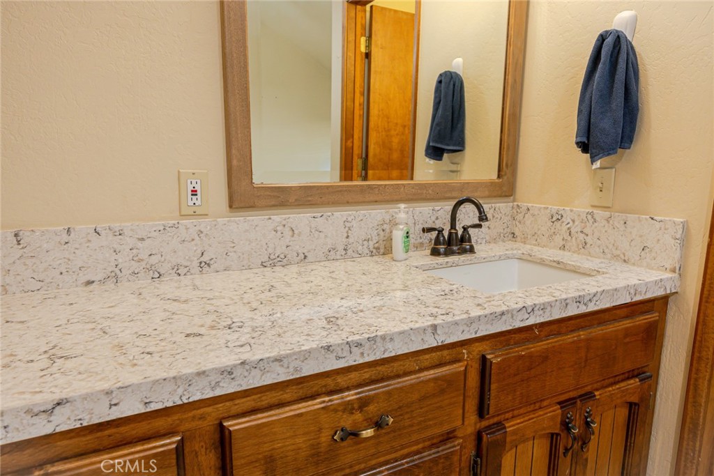 36232 Finegold Creek Dr, North Fork, CA 93643