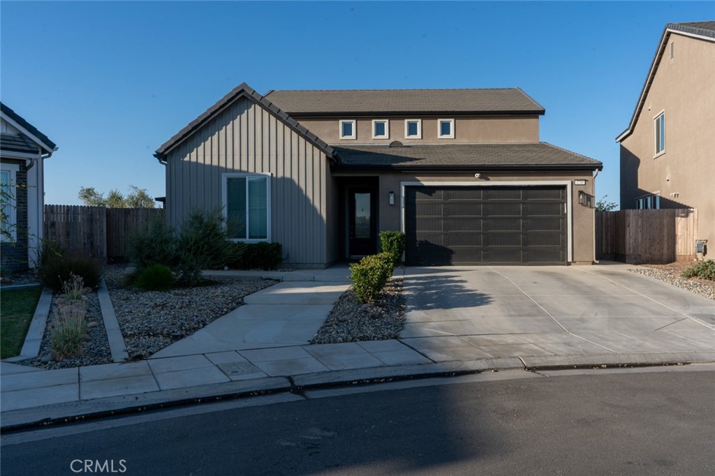1240 S Atlantica, Madera, CA 93636