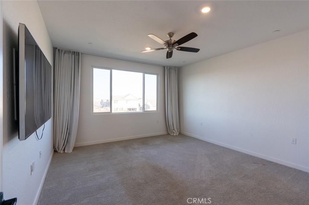 1240 S Atlantica, Madera, CA 93636