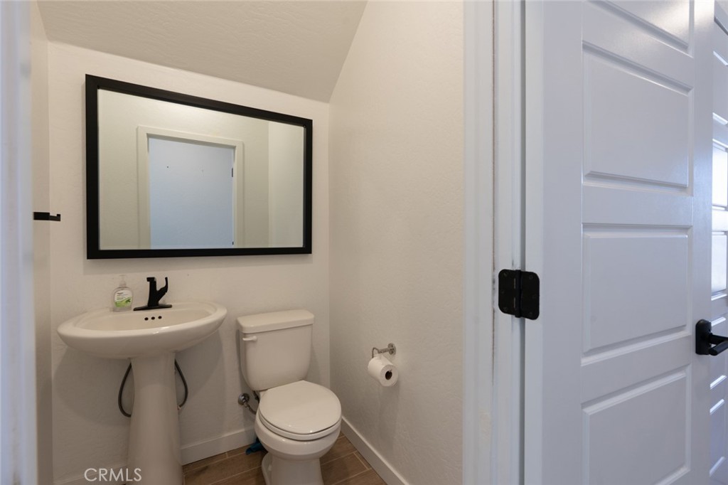 1240 S Atlantica, Madera, CA 93636