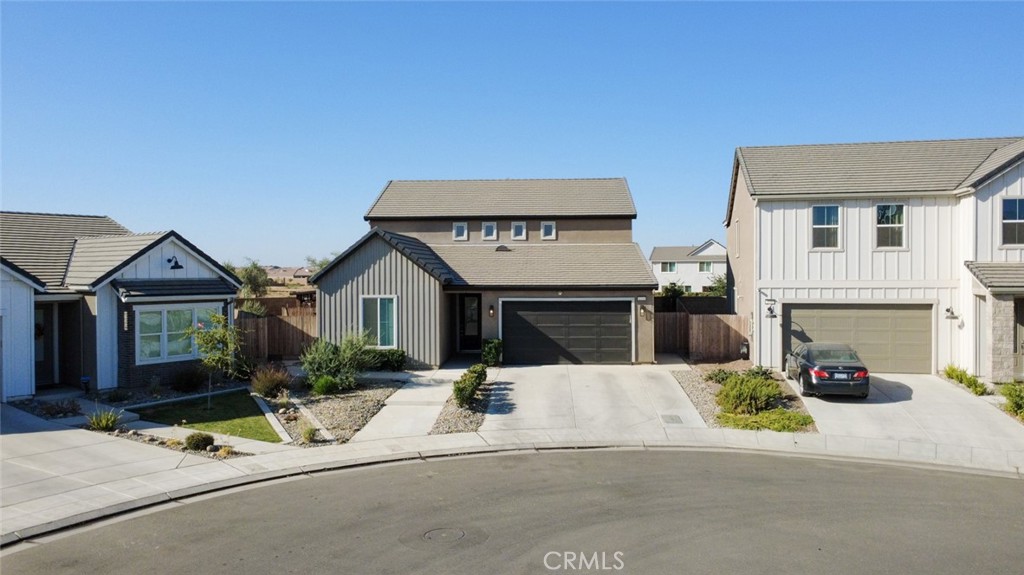 1240 S Atlantica, Madera, CA 93636