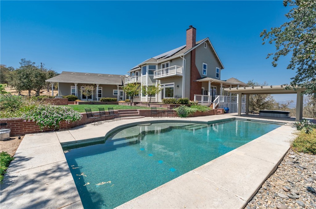 42158 John Muir Dr, Coarsegold, CA 93614
