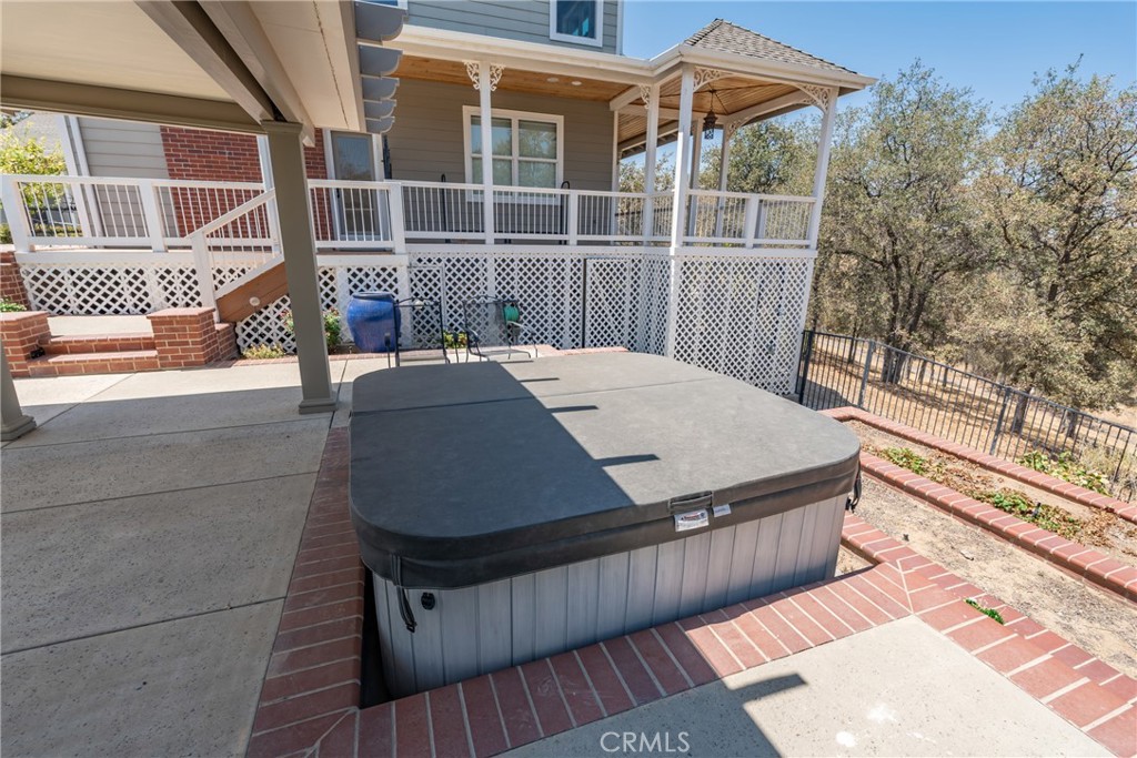 42158 John Muir Dr, Coarsegold, CA 93614