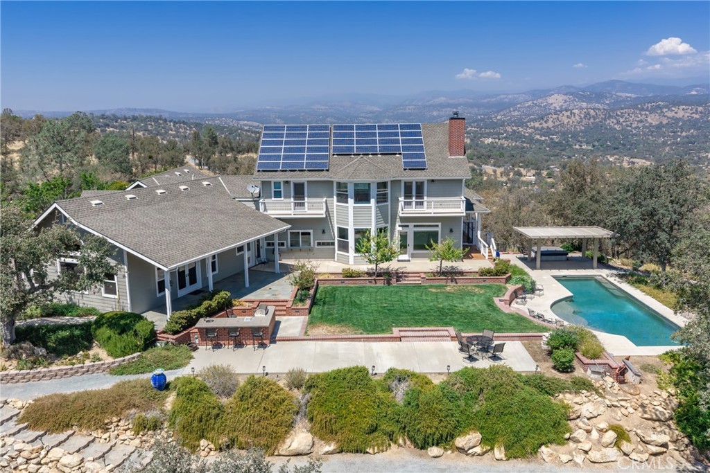 42158 John Muir Dr, Coarsegold, CA 93614