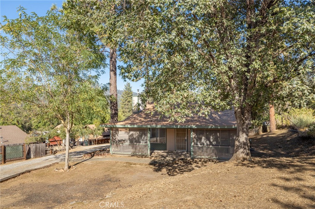 49832 Pierce, Oakhurst, CA 93644