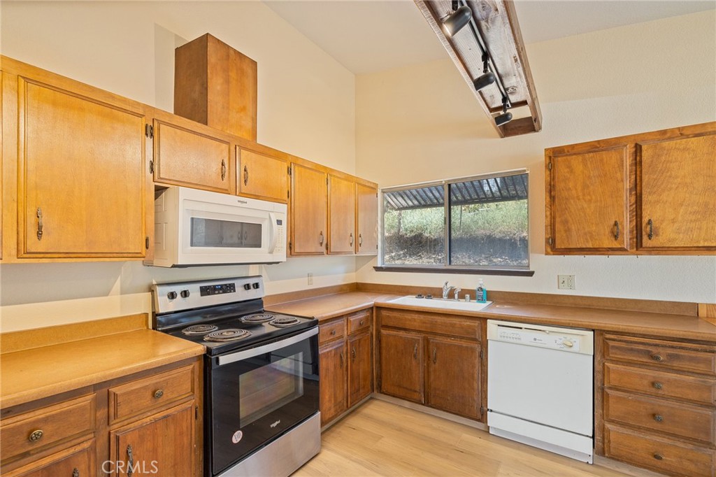 49832 Pierce, Oakhurst, CA 93644